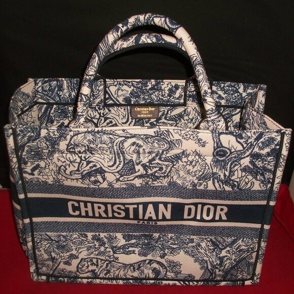 NWOT LRG Navy & White Faux-Jacquard Tote in Style of Lrg Jacquard Tote - Picture 1 of 6